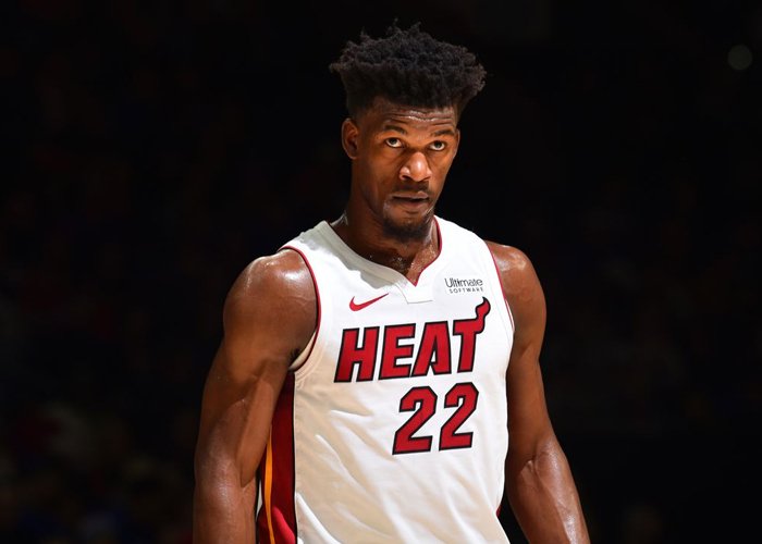 Kenapa Butler Tidak Mau Memasang Pesan Di Belakang Jersey nya?