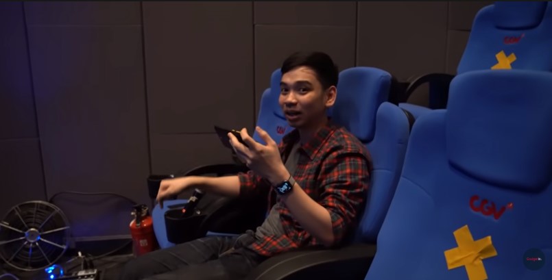 David GadgetIn Sewa 1 Gedung Bioskop Untuk Bermain Mobile Legends