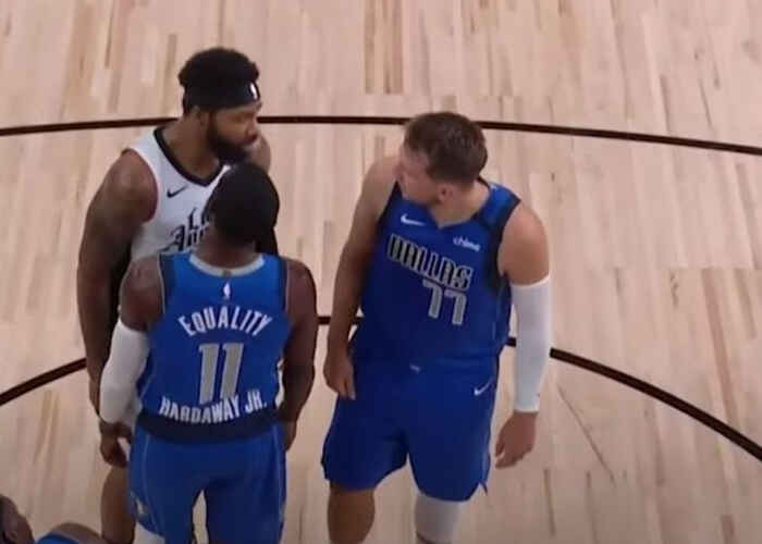 Morris Menginjak Kaki Doncic
