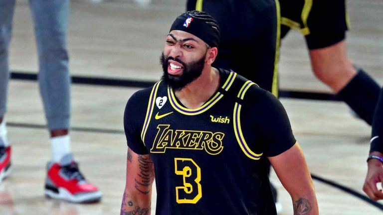 Davis menolak lakers