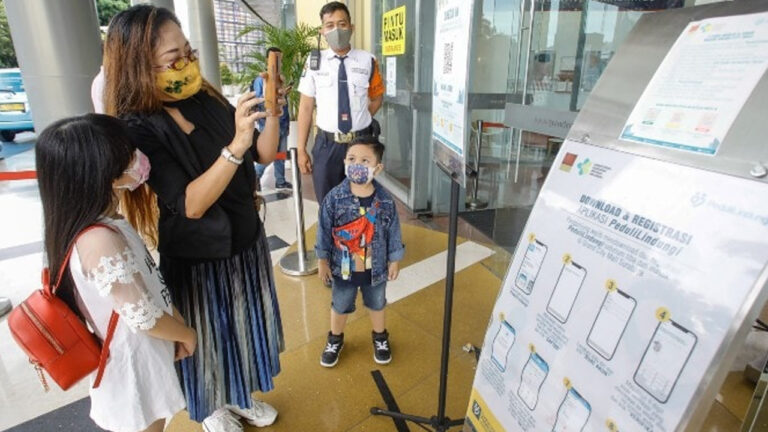 Anak-anak Boleh Main di Mal dan Nonton Bioskop, Ini Syarat nya!