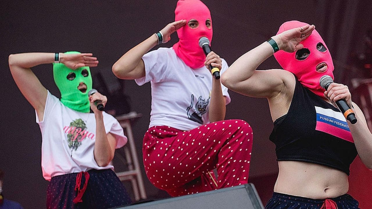 Pussy Riot NFT Ukraina