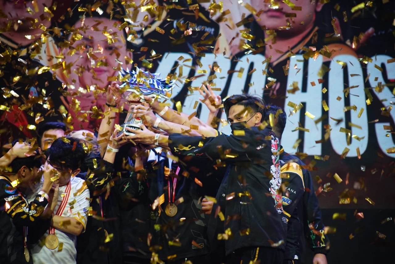 Taklukkan Onic Esports Rrq Hoshi Jadi Juara Mpl Id Season Spin