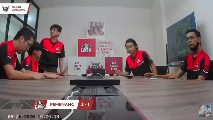 Geek Fam Aura Match 3