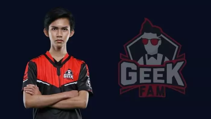 Frzz Geek Fam ID