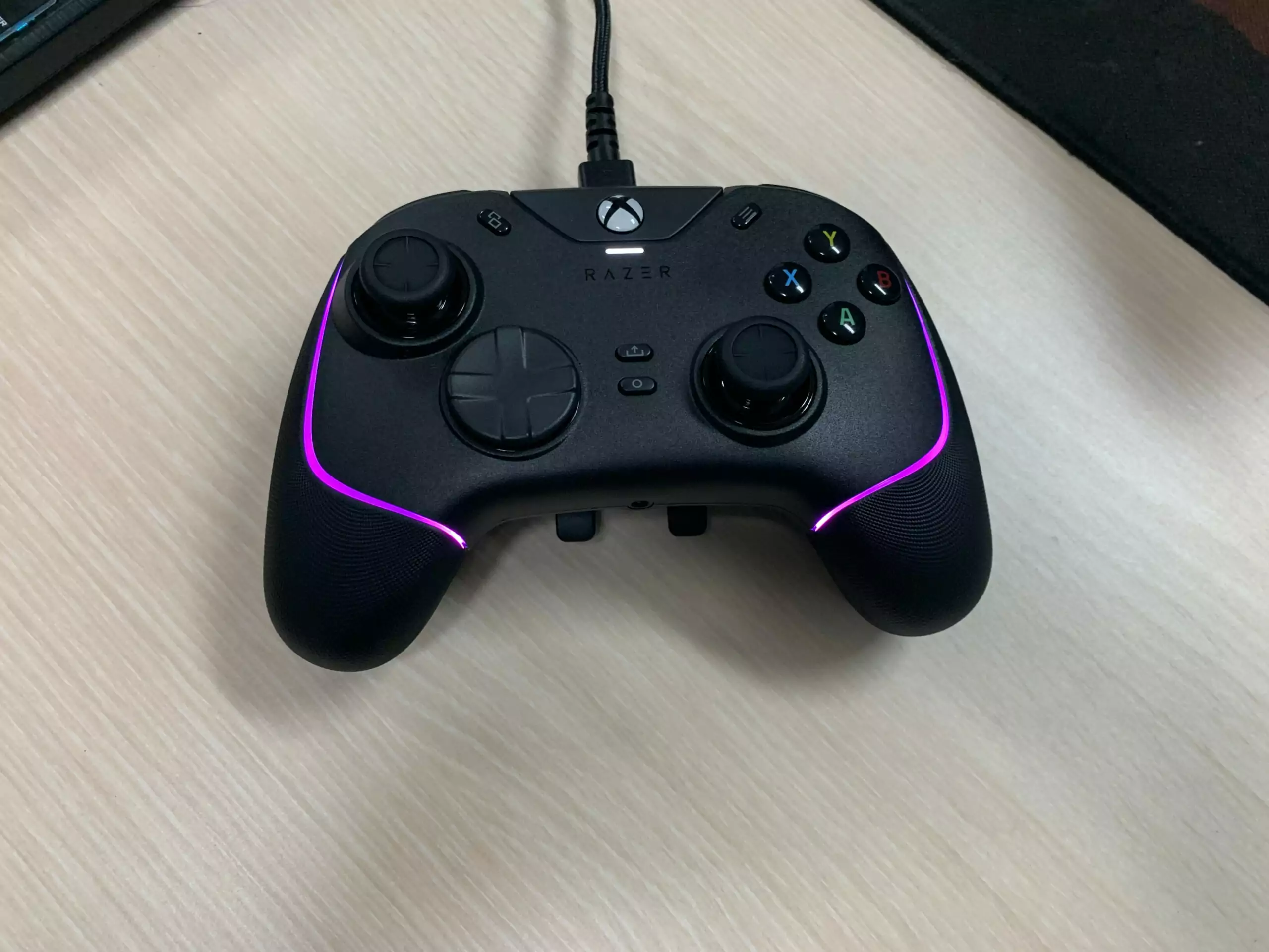 Razer Wolverine V2 Chroma - - 3