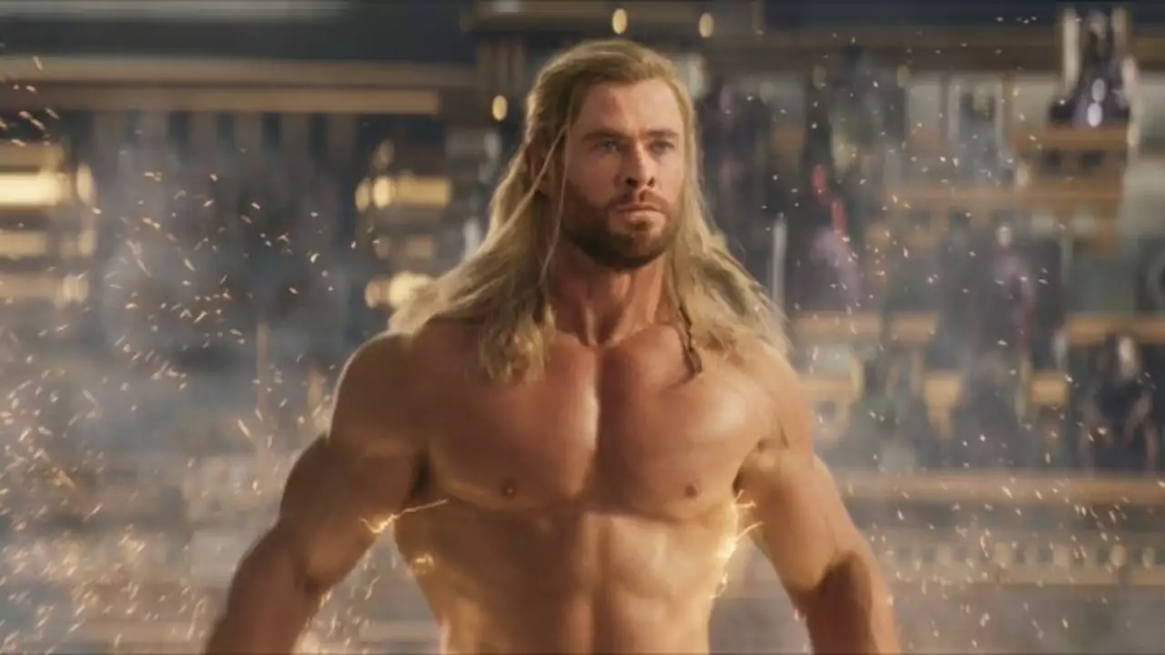 Bokong Chris Hemsworth