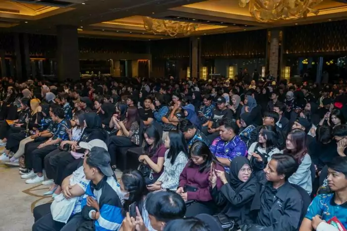 RRQ Watch Party EWC
